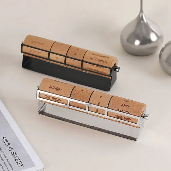Mini Wooden Rotating Desk Calendar Preview